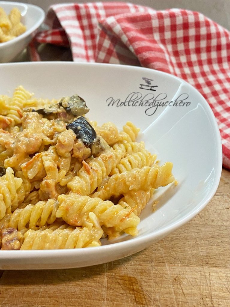 pasta with cherry tomato and eggplant cream