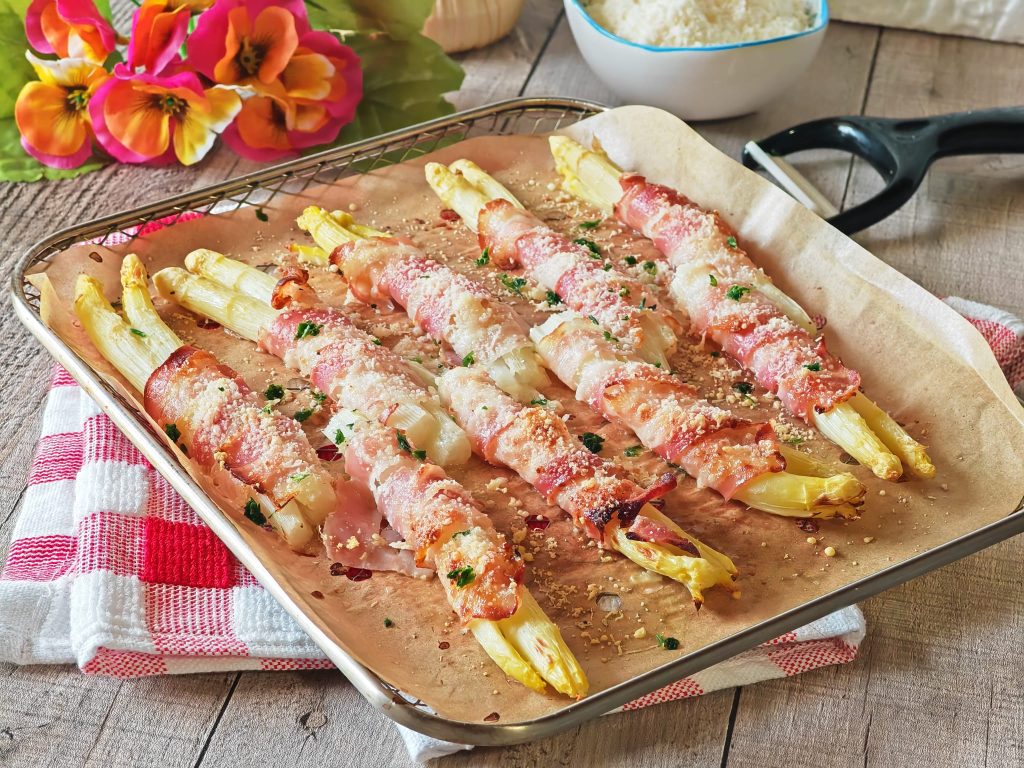 Asparagus and Bacon Rolls