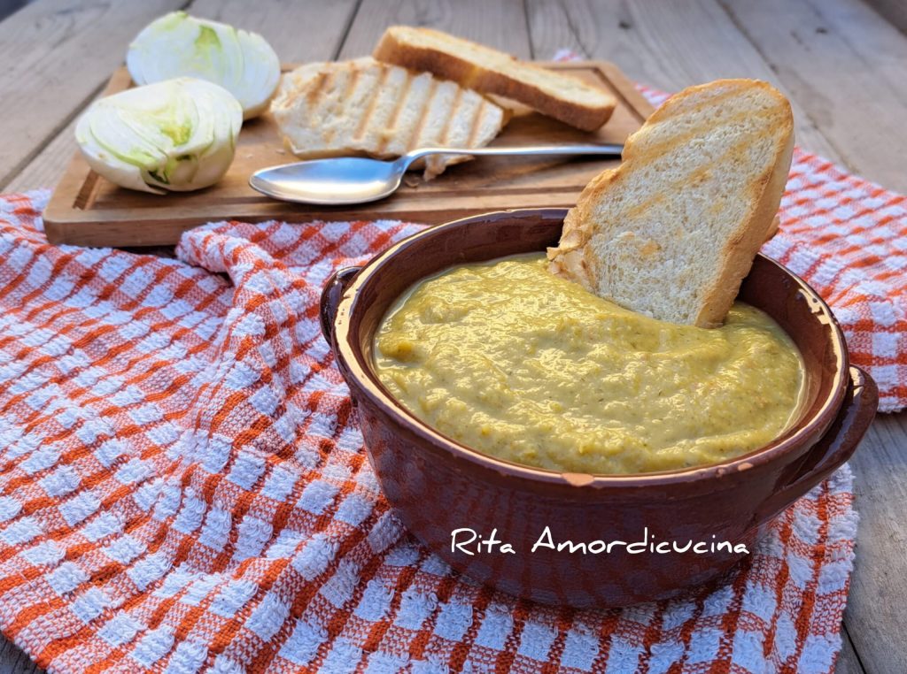 Curry Soup with Fennel Scraps