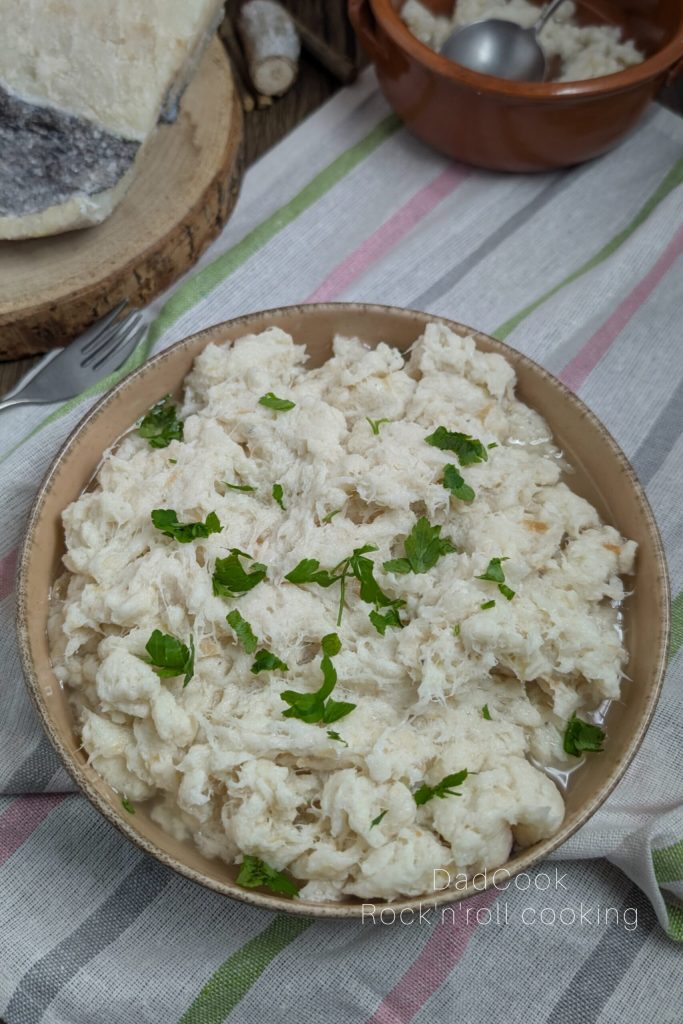 Easy and Quick Creamed Cod