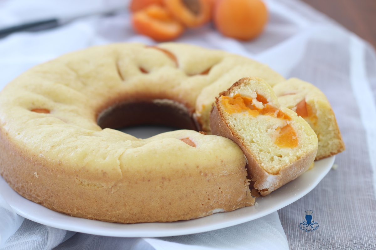Light Apricot Ring Cake, recipe with and without Versilia stove.