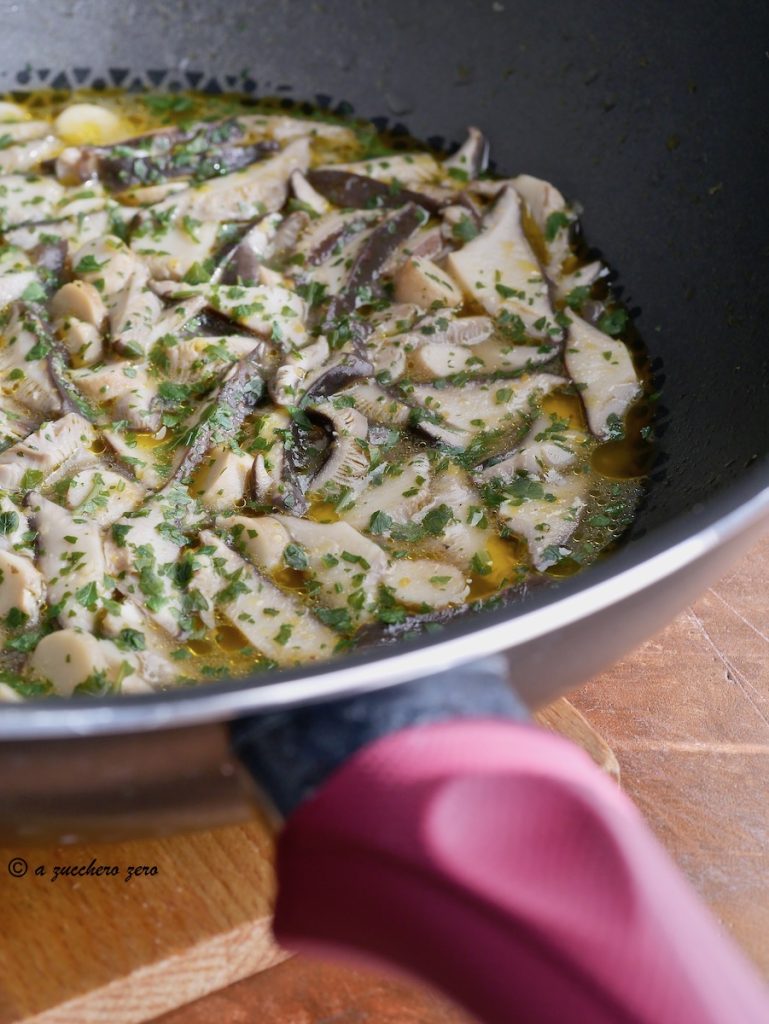 Light Pan-Cooked Mushrooms, Recipe Base and Side Dish