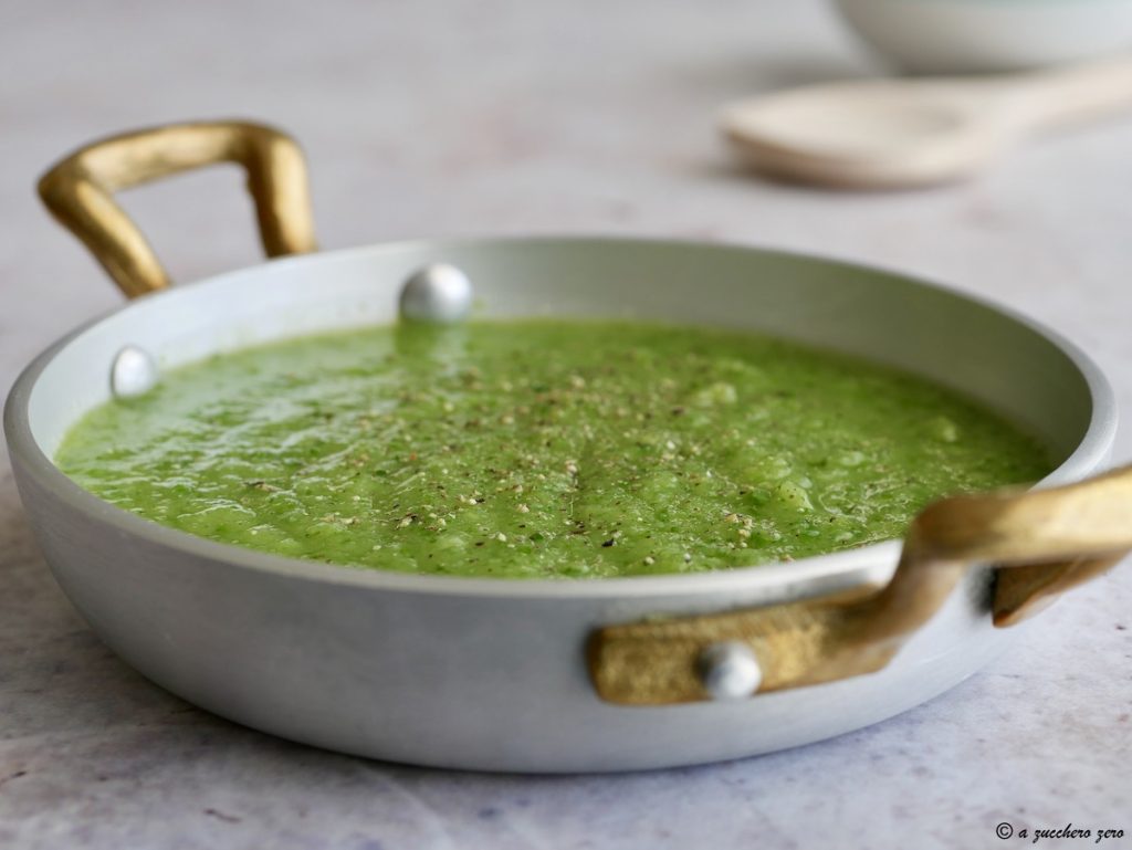 Light zucchini soup | without cream and without potatoes