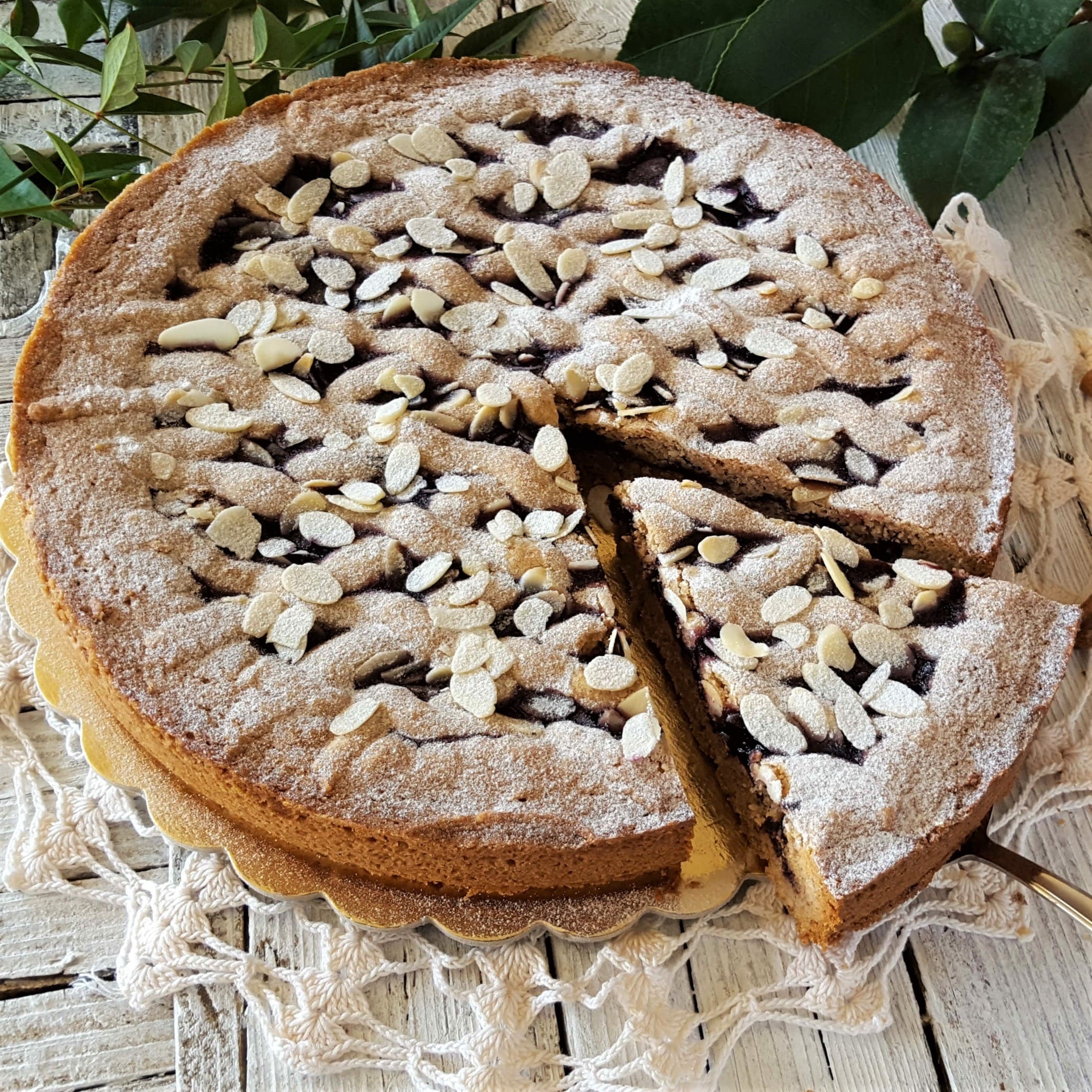 DELICIOUS LINZER TORTE TYROLEAN DESSERT