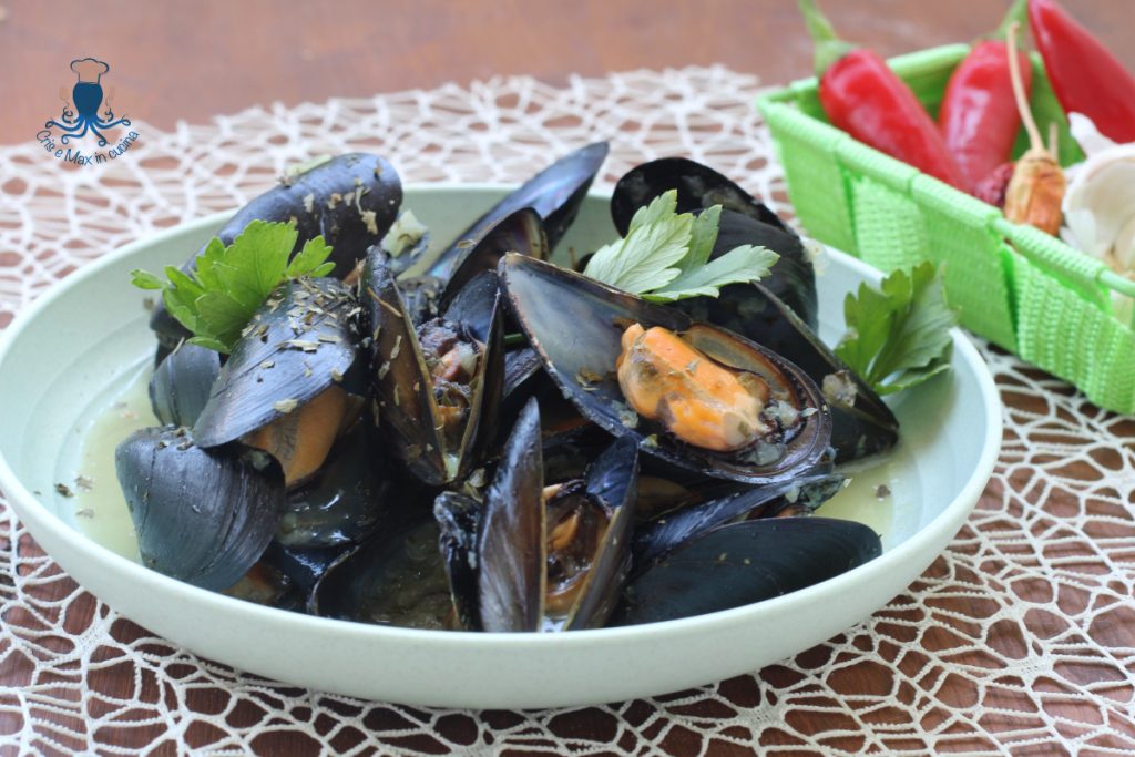 MUSSELS MARINARA