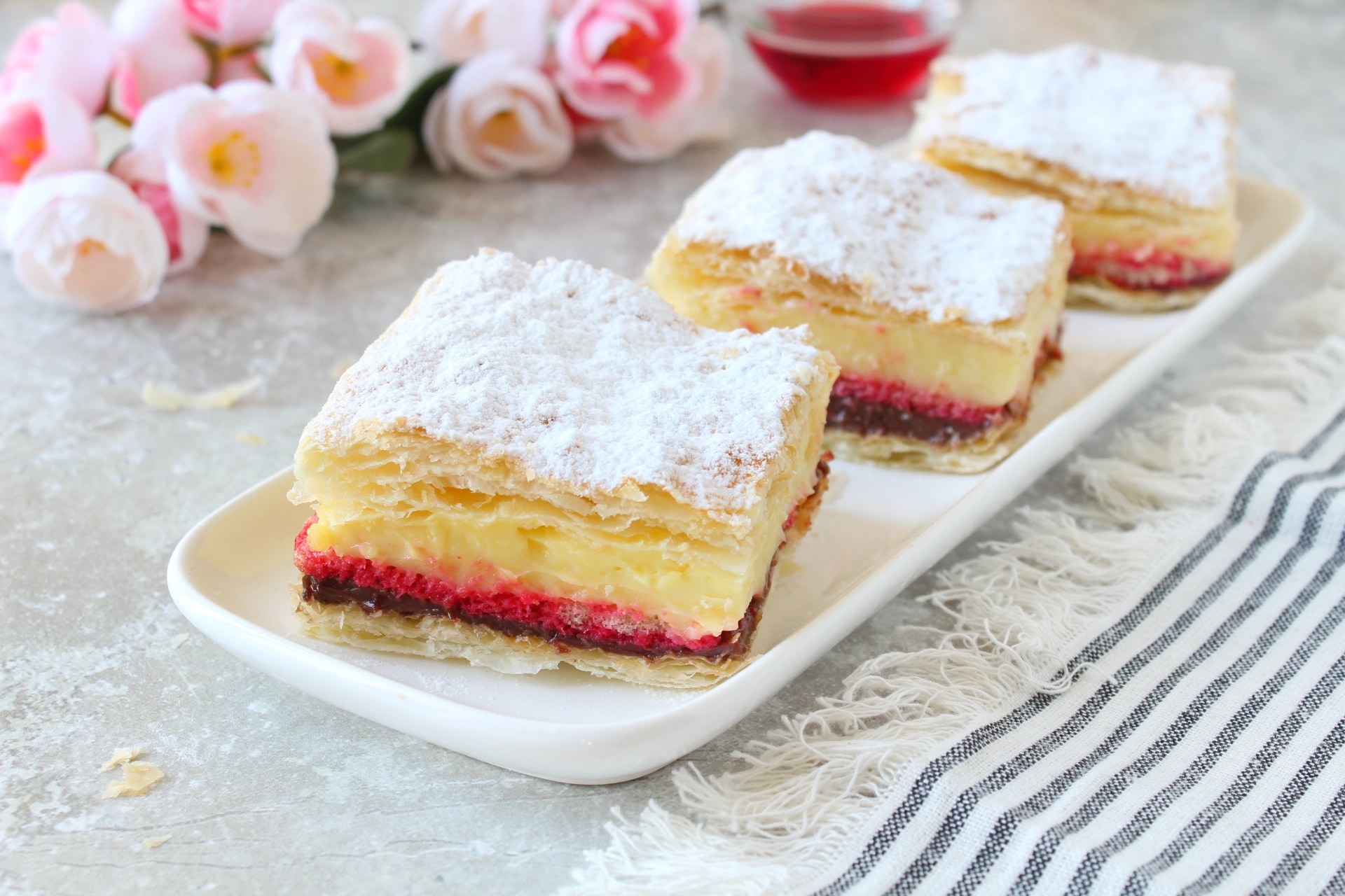 DIPLOMATIC CAKE WITH ENGLISH TRIFLE