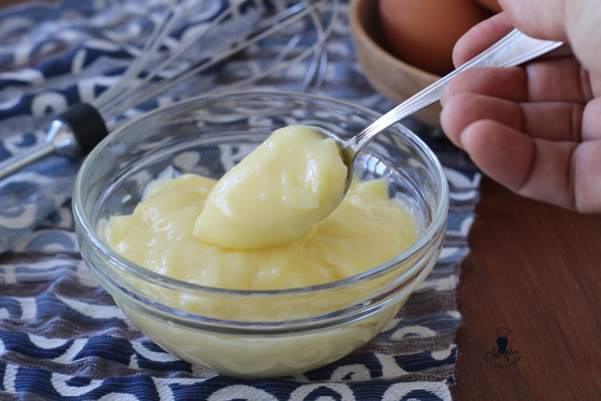Microwave Custard Cream