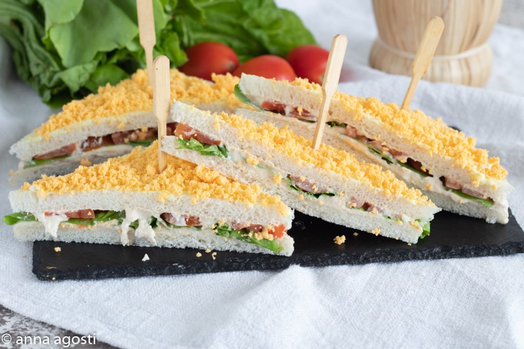 Mimosa sandwiches with tuna sauce