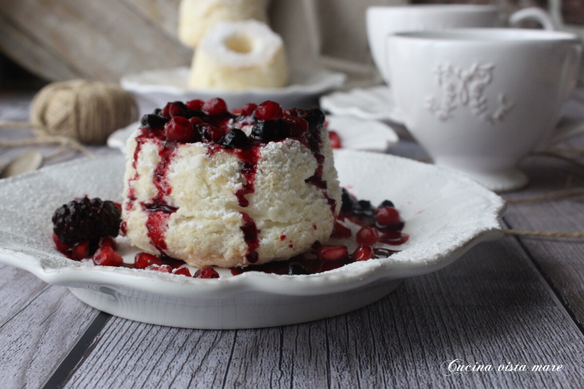 Mini angel cake