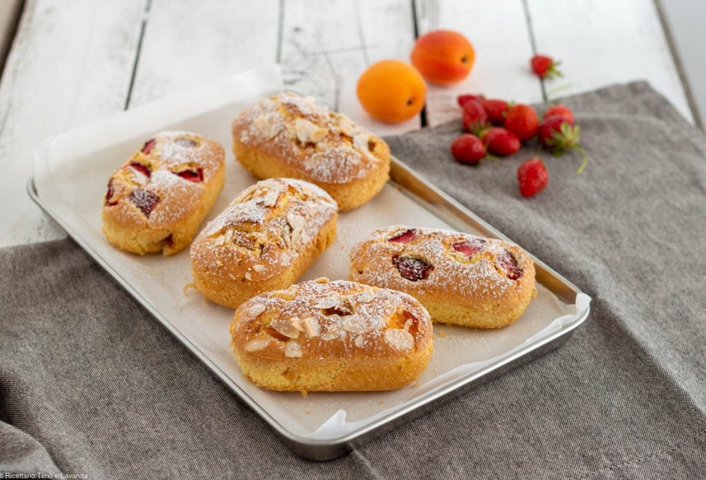 Mini fruit plumcakes in air fryer