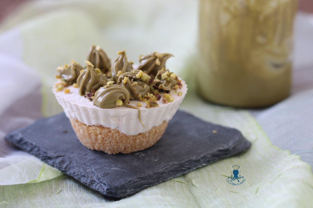 Mini pistachio cheesecakes