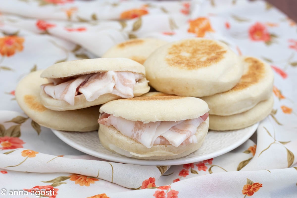 Modenese Crescentine or Tigelle