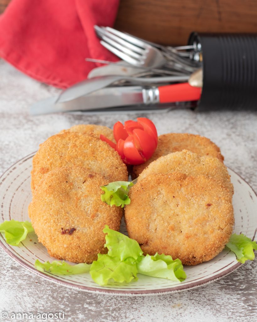 Mondeghili, the Traditional Milanese Meatballs