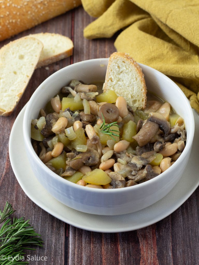 Mushroom and Cannellini Bean Soup