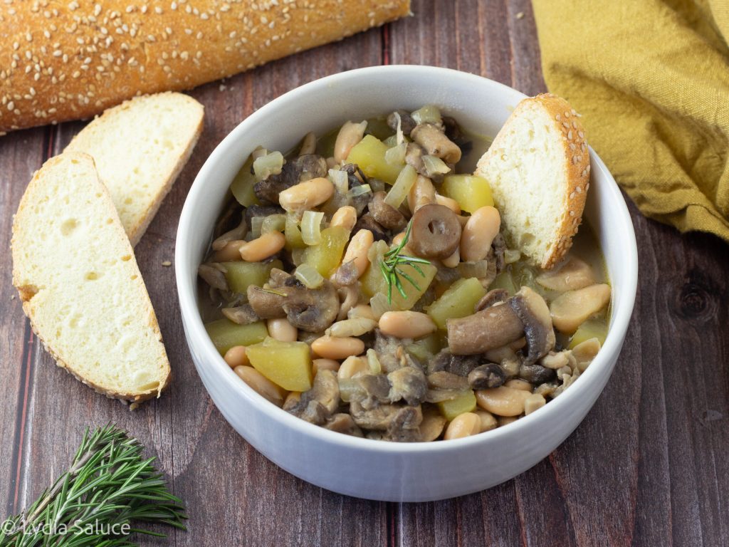 Mushroom and Cannellini Bean Soup