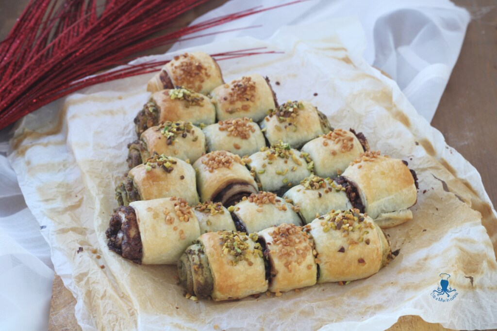NUTELLA AND PISTACHIO PUFF PASTRY TREE