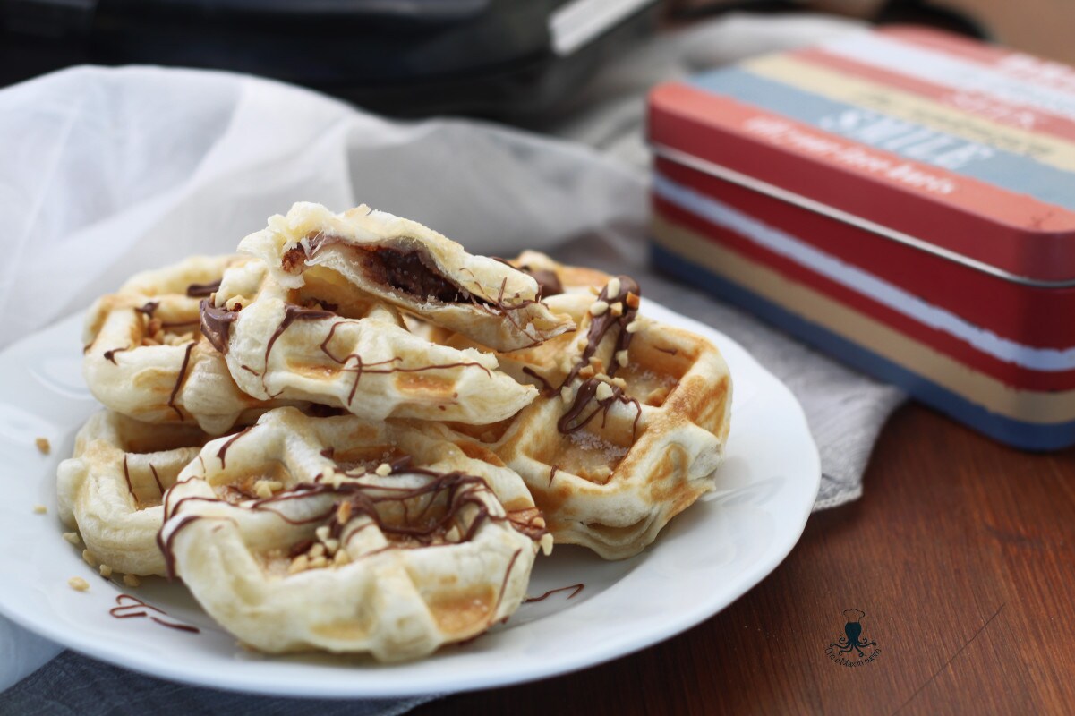 Nutella Puff Pastry Waffles, Easy and Quick Recipe.