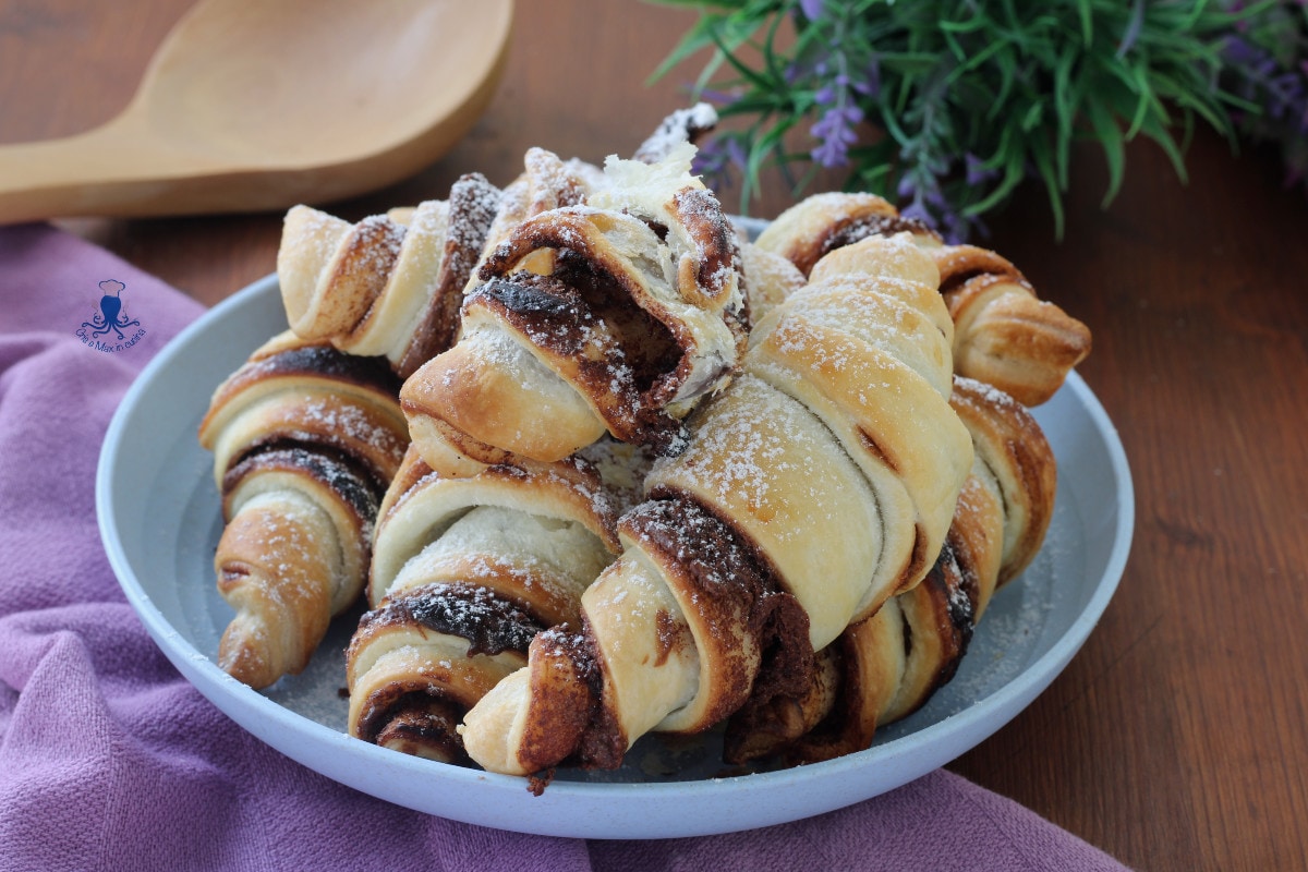 Nutella Puff Pastry Croissants in an Air Fryer