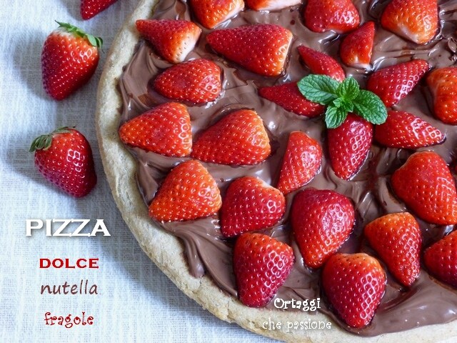 Nutella and Strawberry Pizza