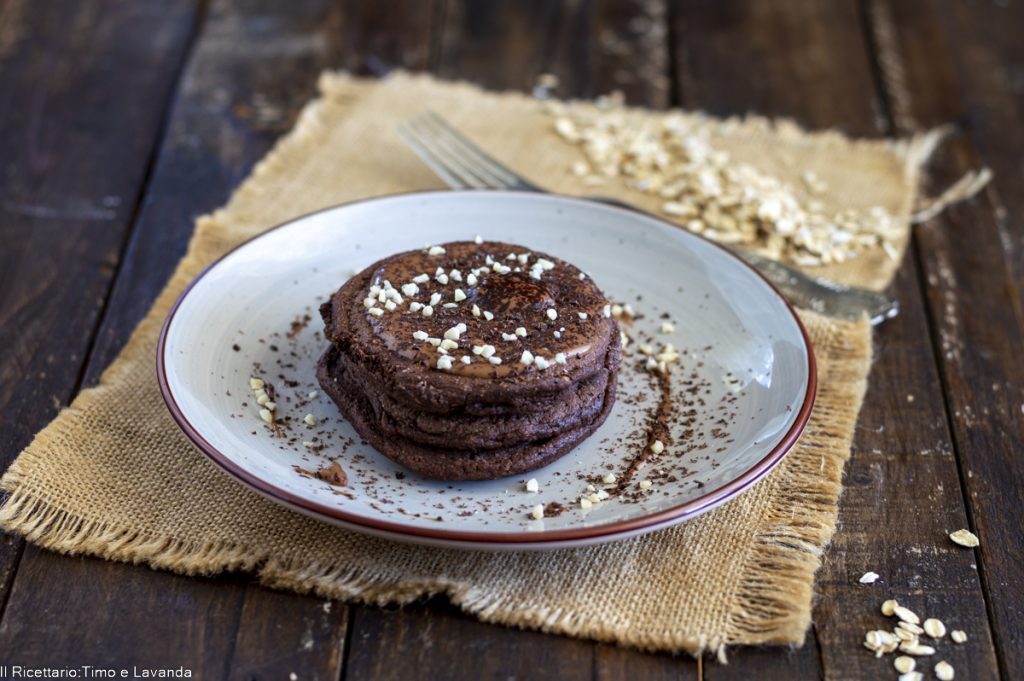 OATMEAL AND CHOCOLATE PANCAKES
