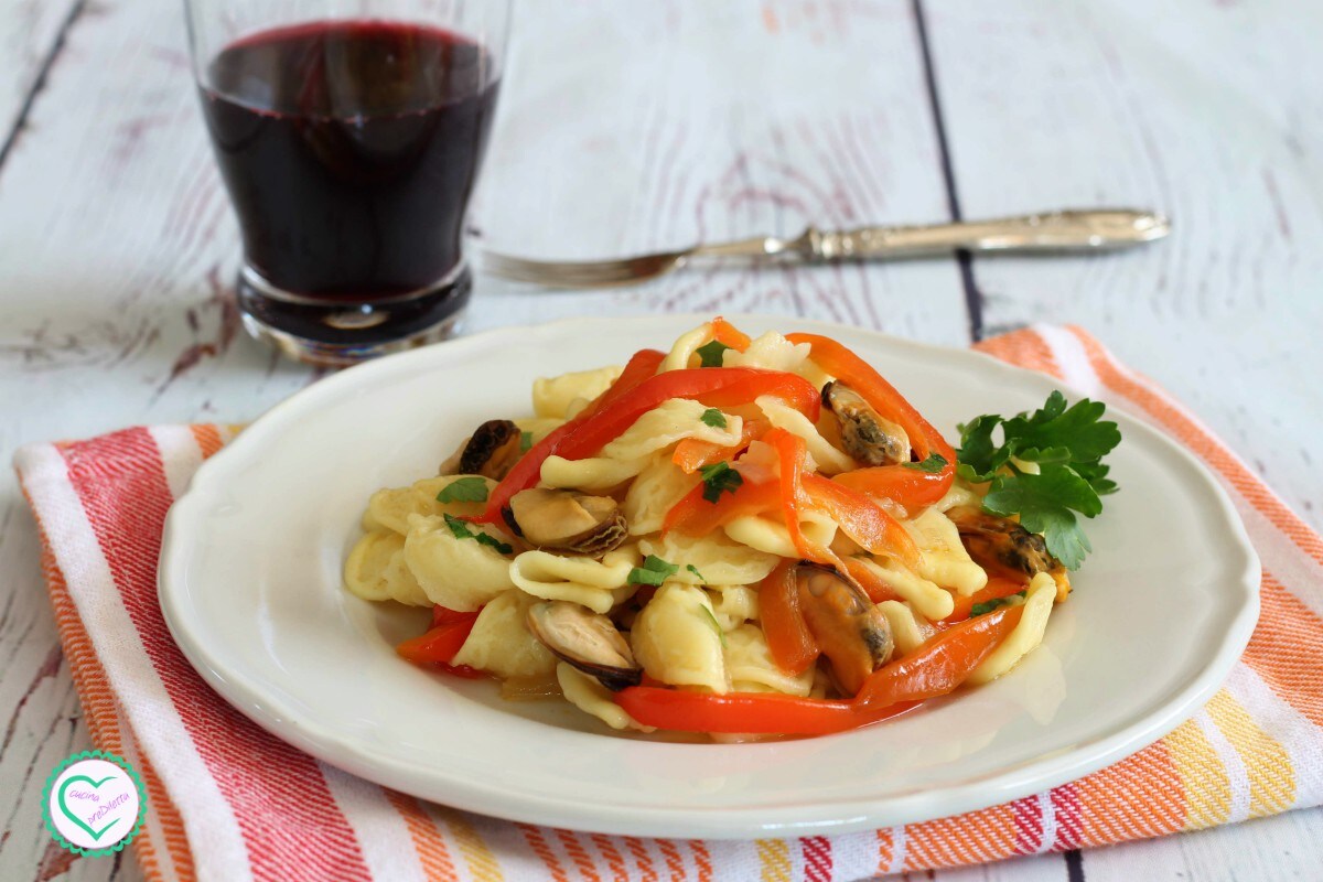 Orecchiette with Mussels and Peppers
