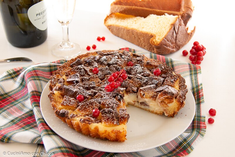 PANDORO CAKE WITH CREAM to prepare in a few minutes