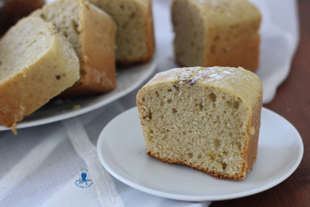 PISTACHIO BUNDT CAKE