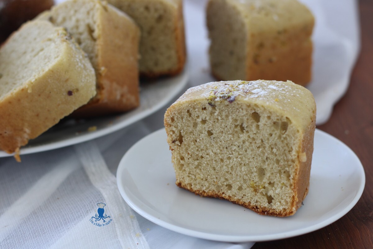 Pistachio Bundt Cake, recipe with and without Versilia Oven.