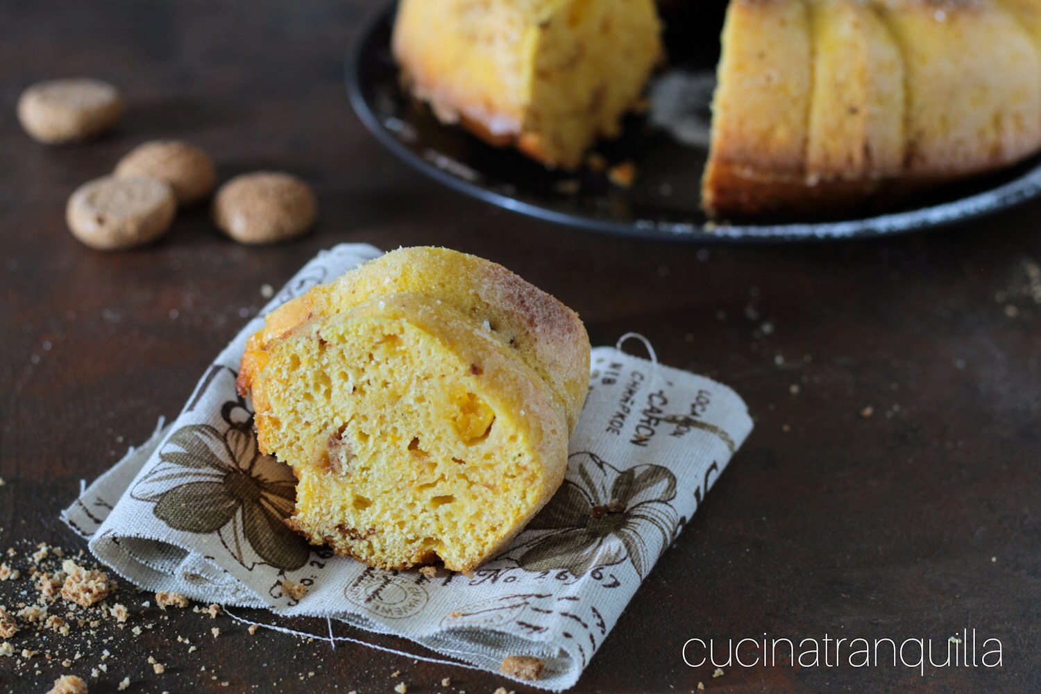 Bundt Cake with Pumpkin and Amaretti