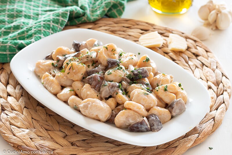 PUMPKIN GNOCCHI WITH MUSHROOMS easy recipe