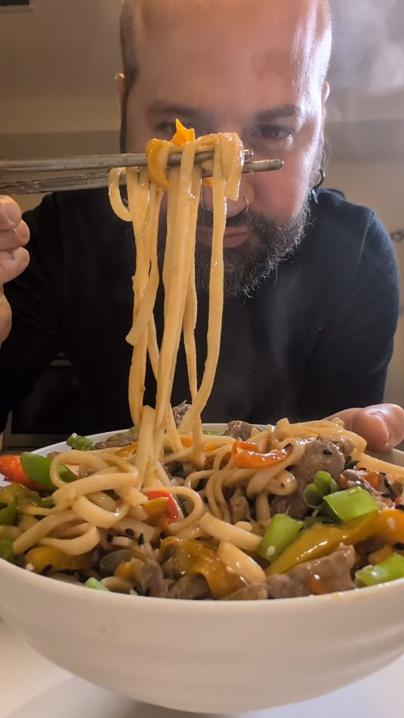 Noodles with Beef in Teriyaki Style Sauce (Easy and Quick)