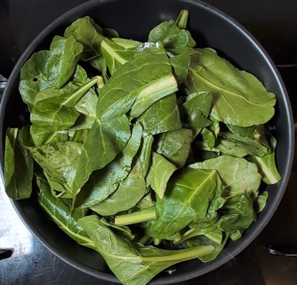 Video Recipe: Savory Pie with Soft Focaccia Base, Spinach, Ricotta, Shredded Horse Meat - Easy and Quick!