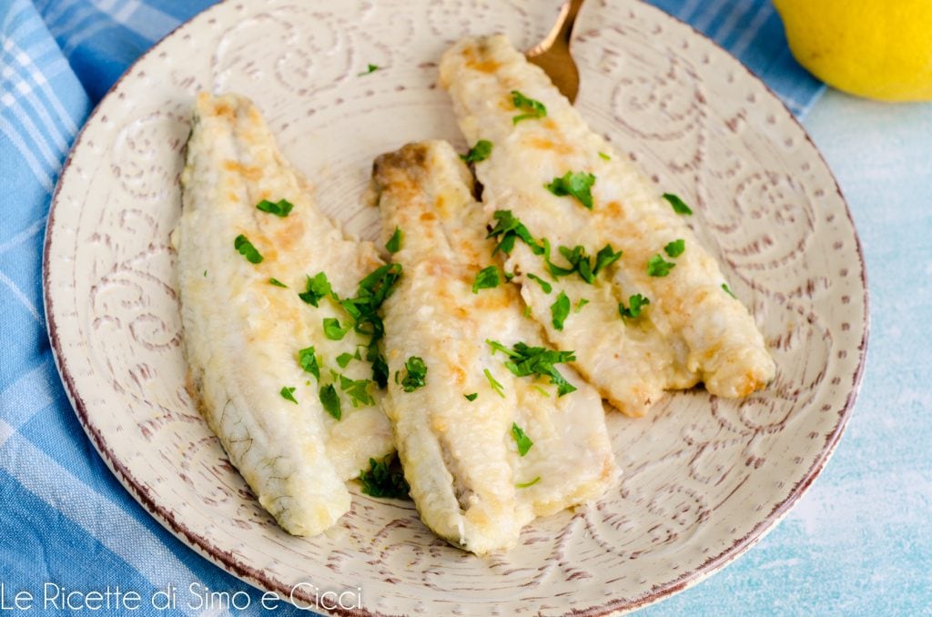 Pan-Seared Sea Bass Fillets with White Wine