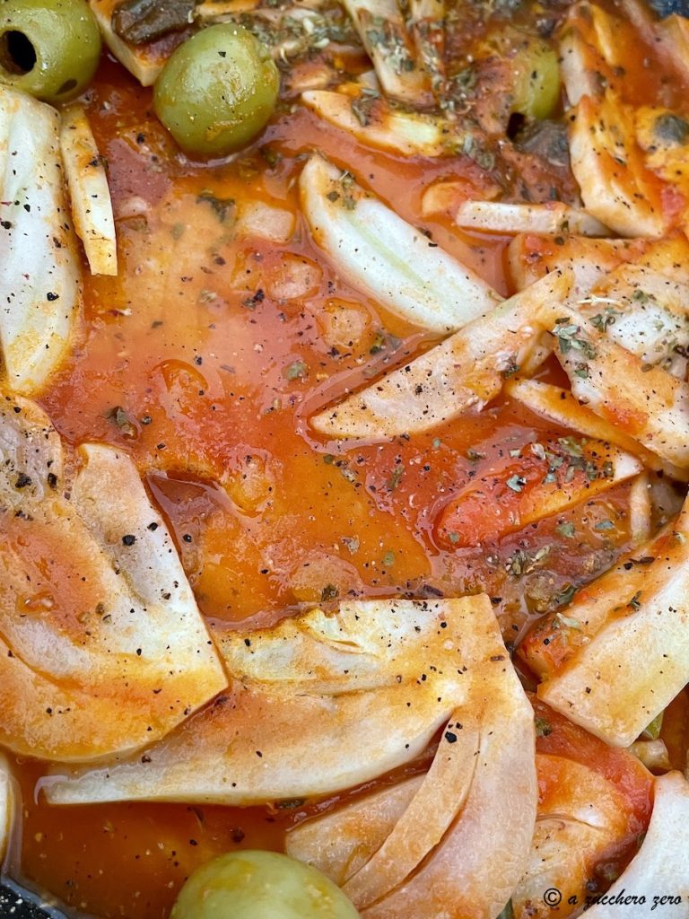 Pan-Seared Tuna with Tomato and Fennel