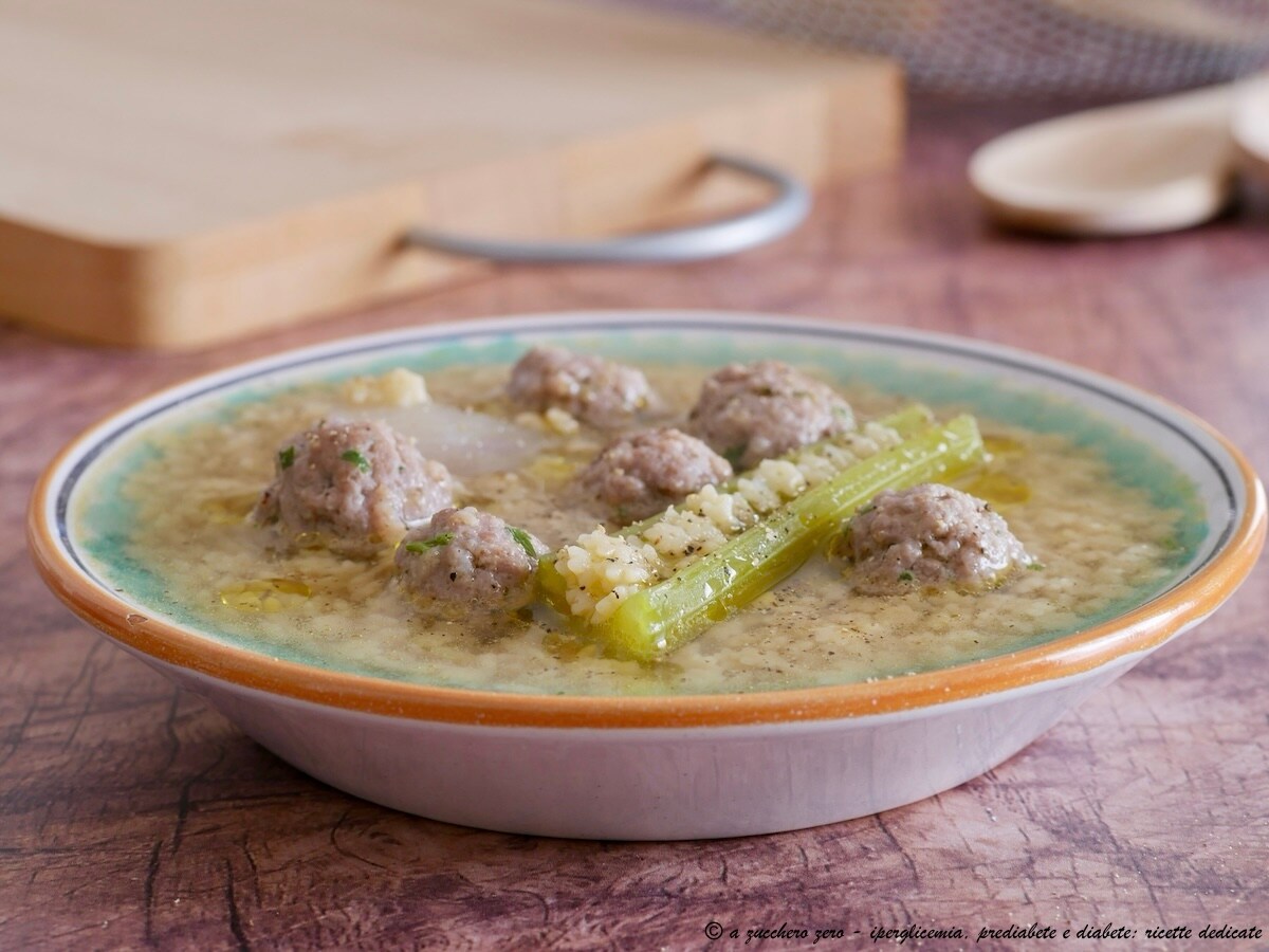 Pasta in broth with meatballs or paddunedda