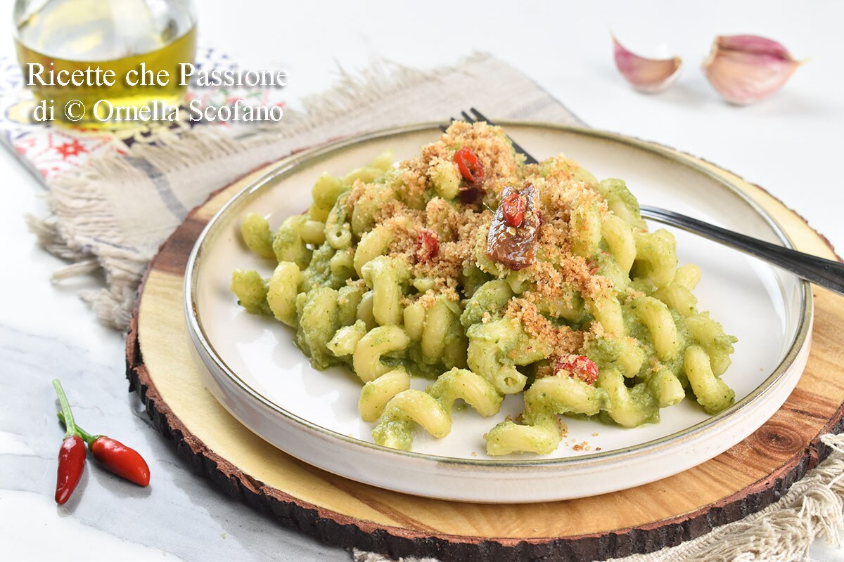 Pasta with Broccoli Cream, Anchovies, and Breadcrumbs