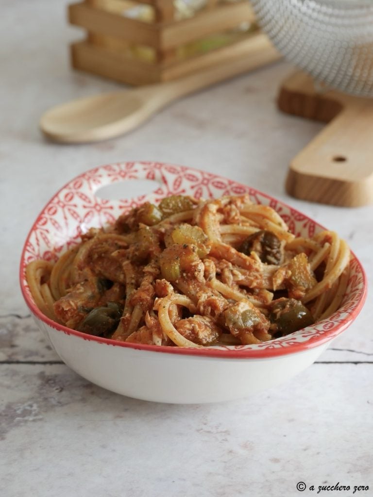 Pasta with dolphinfish sauce