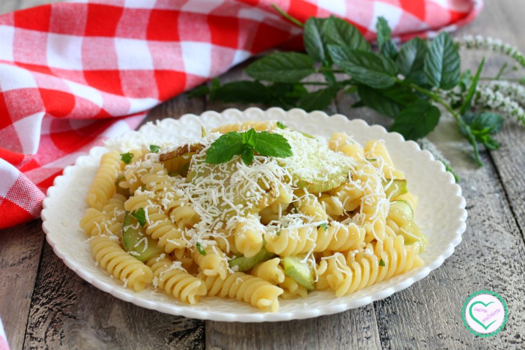 Recipe for Pasta with Fried Zucchini and Salted Ricotta
