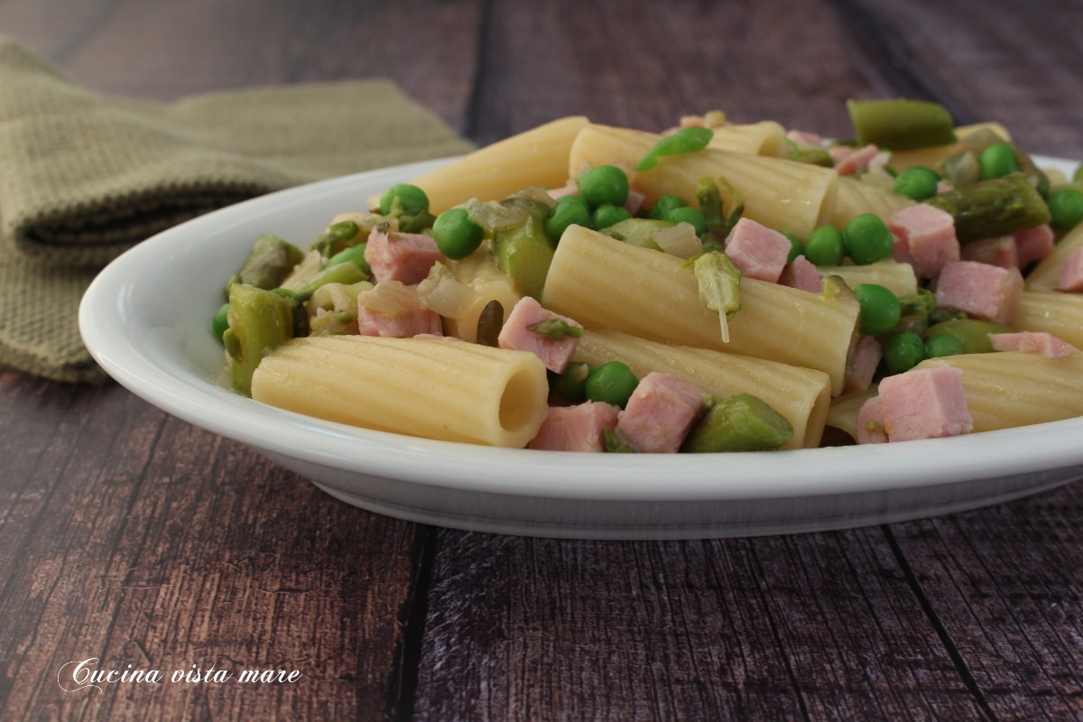 Pasta with Peas, Asparagus, and Ham