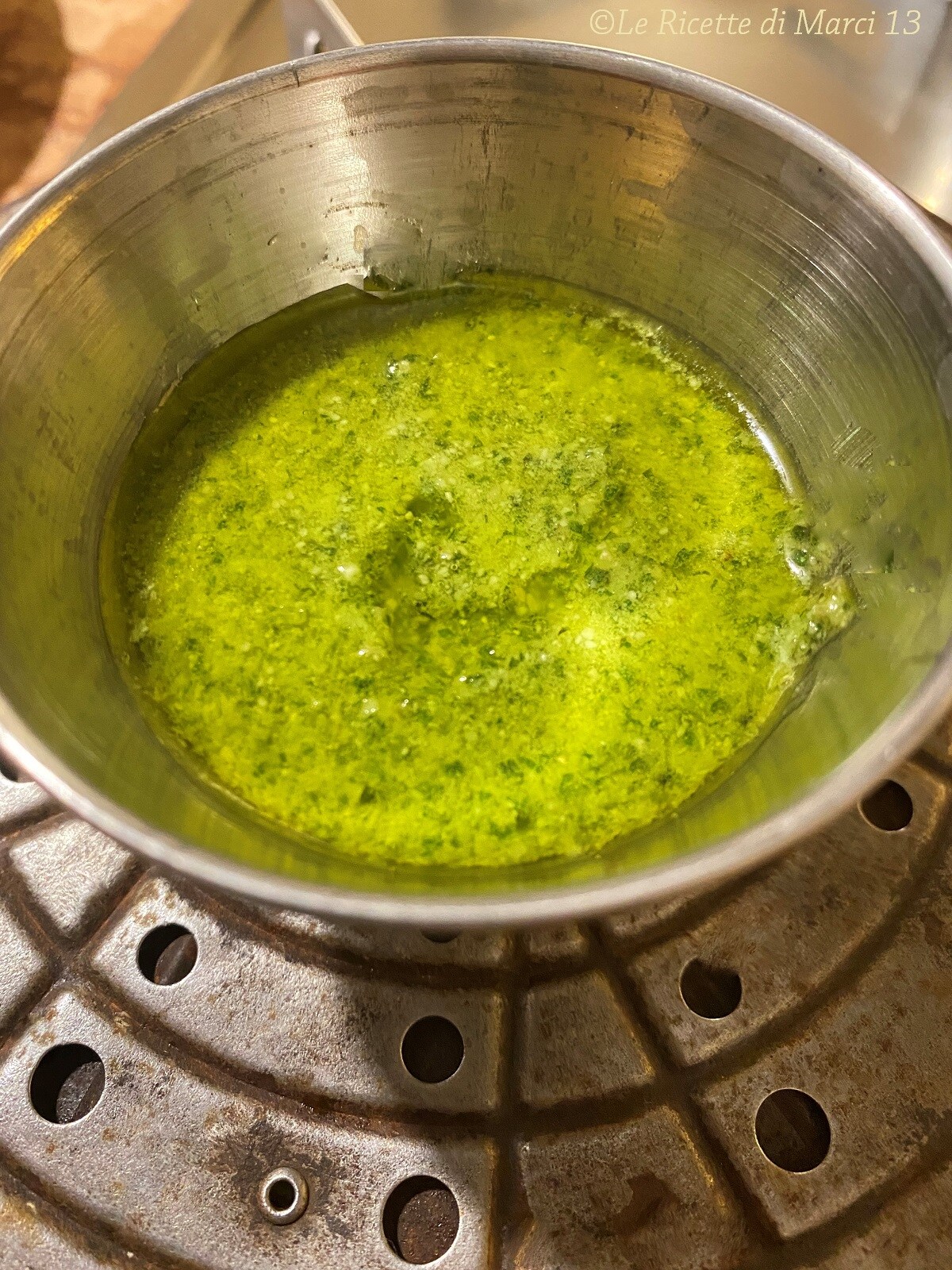 Perfect Genovese Pesto: Doesn’t Darken and Doesn’t Turn Bitter!