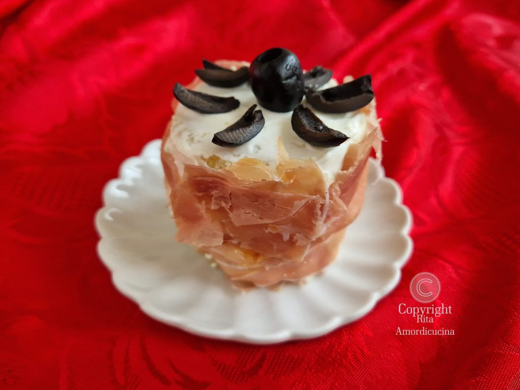 Polenta and Prosciutto Cups