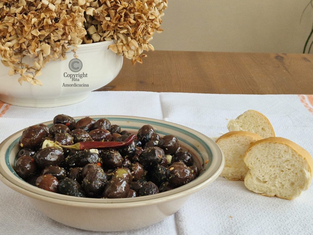 Dried Black Messina Olives