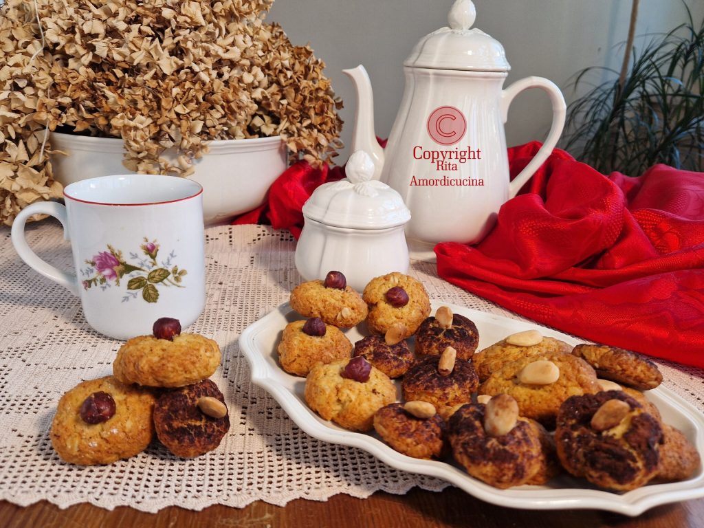 Dunking Cookies with Oats and Coconut