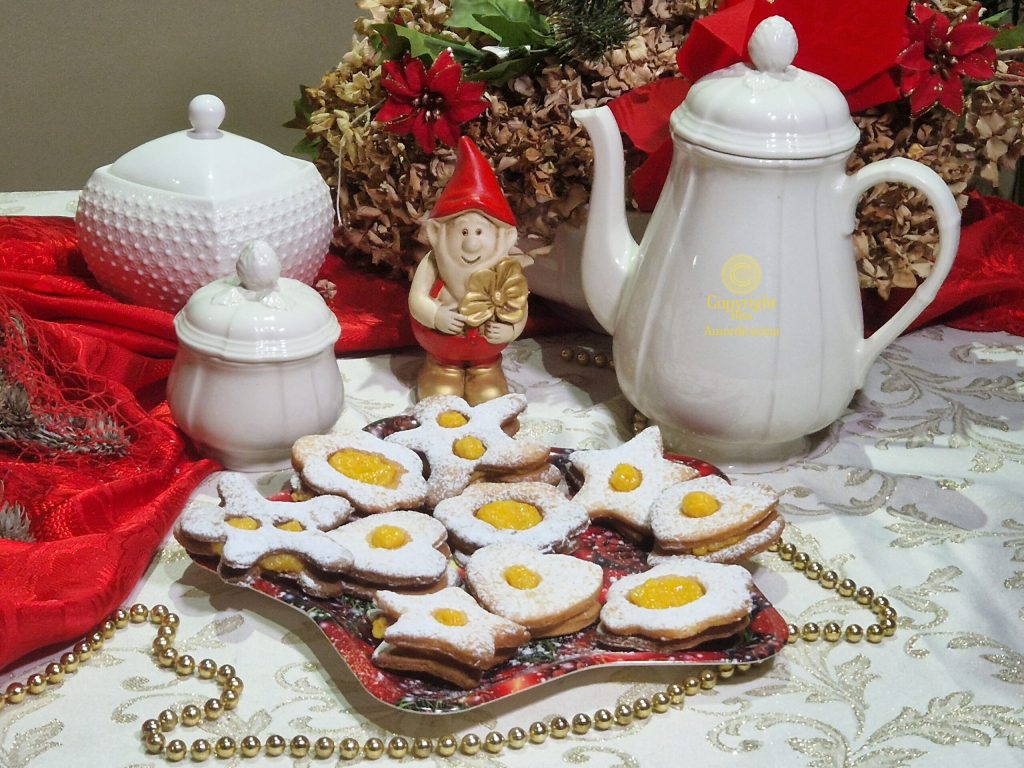 Spelt Cookies Filled with Orange