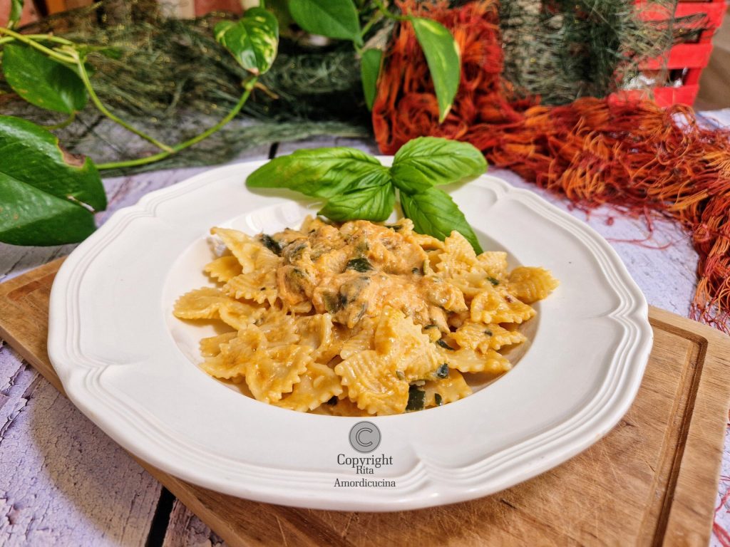 Farfalle with Zucchini Cream and Salmon