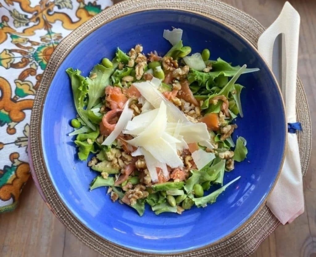 Salmon Salad with Edamame and Walnuts