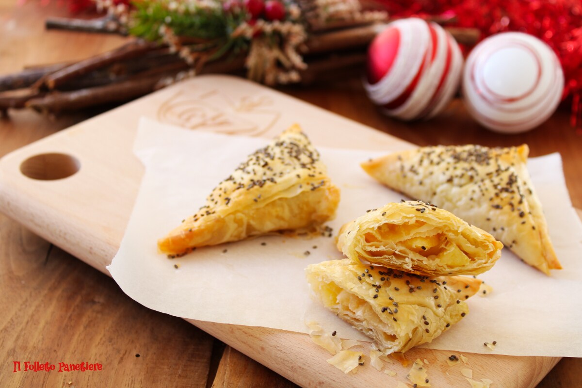 Phyllo Pastries with Apples, Olives, and Gorgonzola