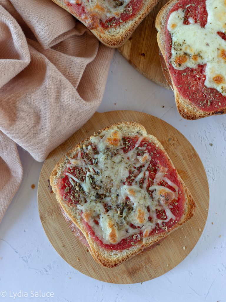pizza toast
