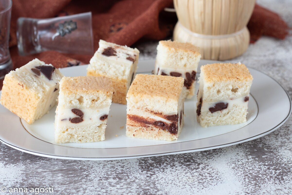 Poured Cake with Ricotta