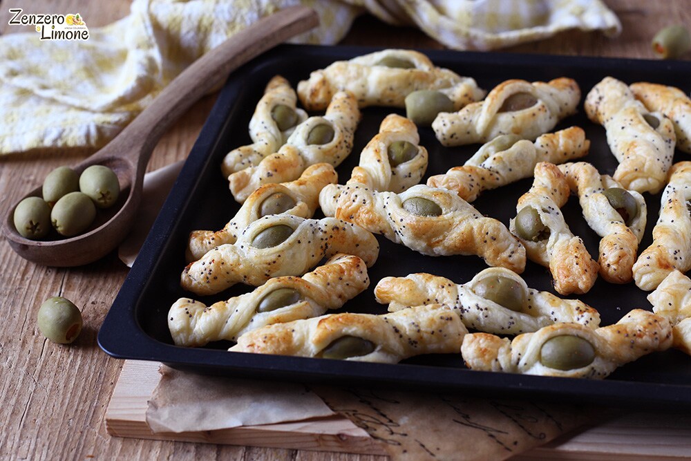 Puff Pastry Candies with Olives
